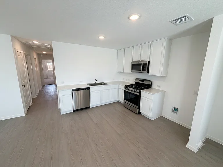 6630 Coquina Cv — Photo 2