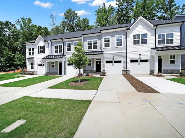 3352 Finchborough Ct, Charlotte, NC 28269