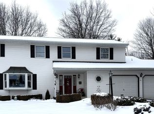 91 Coventry Rd, Endicott, NY 13760