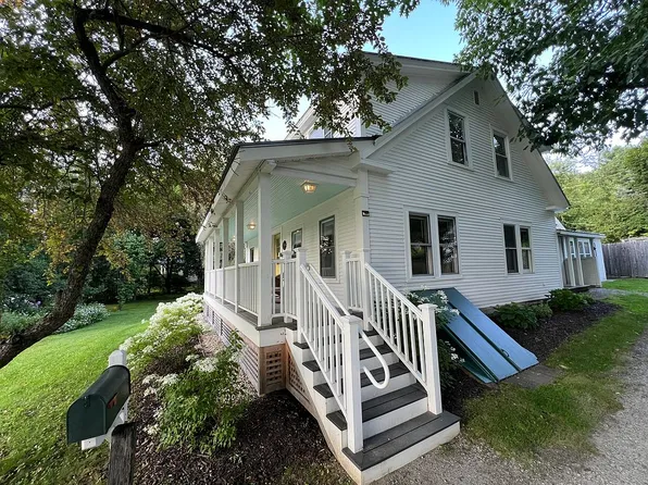 965 S Main St, Northfield, VT 05663