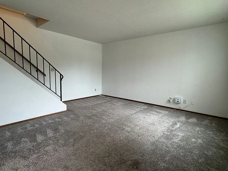 105 Jewel Dr — Photo 10