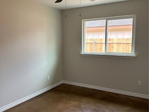 5th image of 1706 E Avenue J Ave