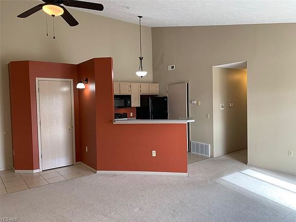 3rd image of 1435 Buckingham Gate Blvd Unit E
