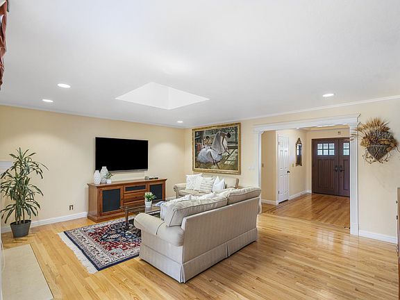 5th image of 13794 Serra Oaks Ct