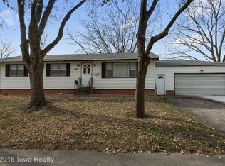 819 8th St, Perry, IA 50220