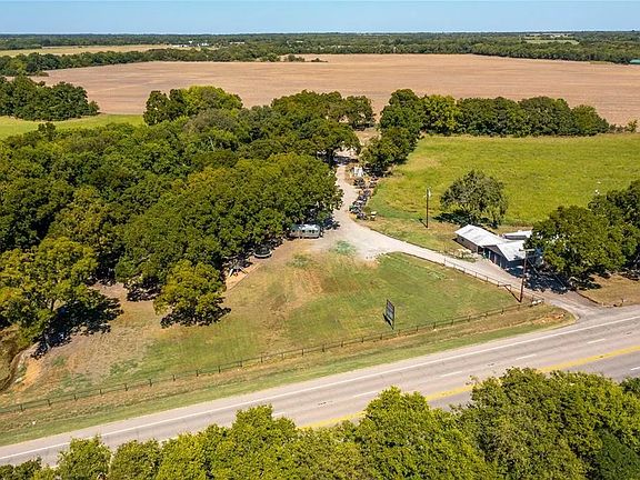 3rd image of 8522 S State Highway 121