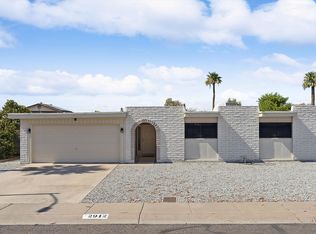 2912 W Laurel Ln, Phoenix, AZ 85029