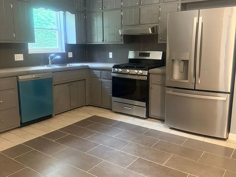 921 Brown School Rd — Photo 6