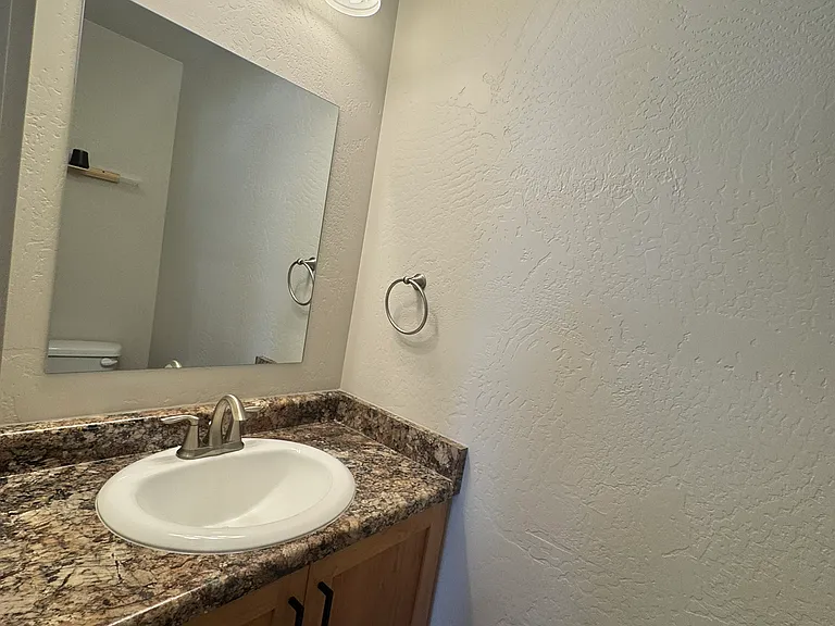 836 Almo Ave — Photo 11