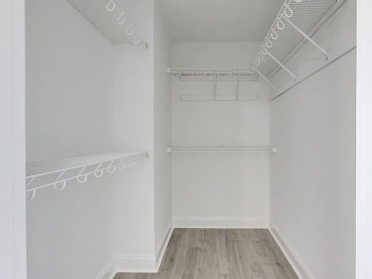 1384 Borrowdale Dr — Photo 26