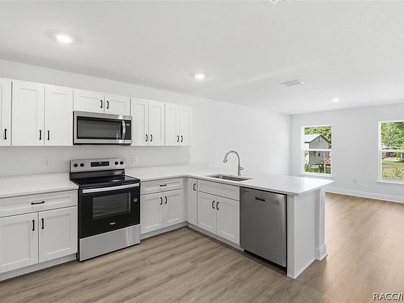 3rd image of 7544 N Maltese Dr