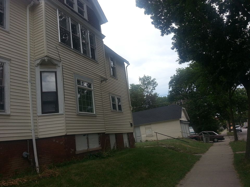 2nd image of 2502 N 38th St
