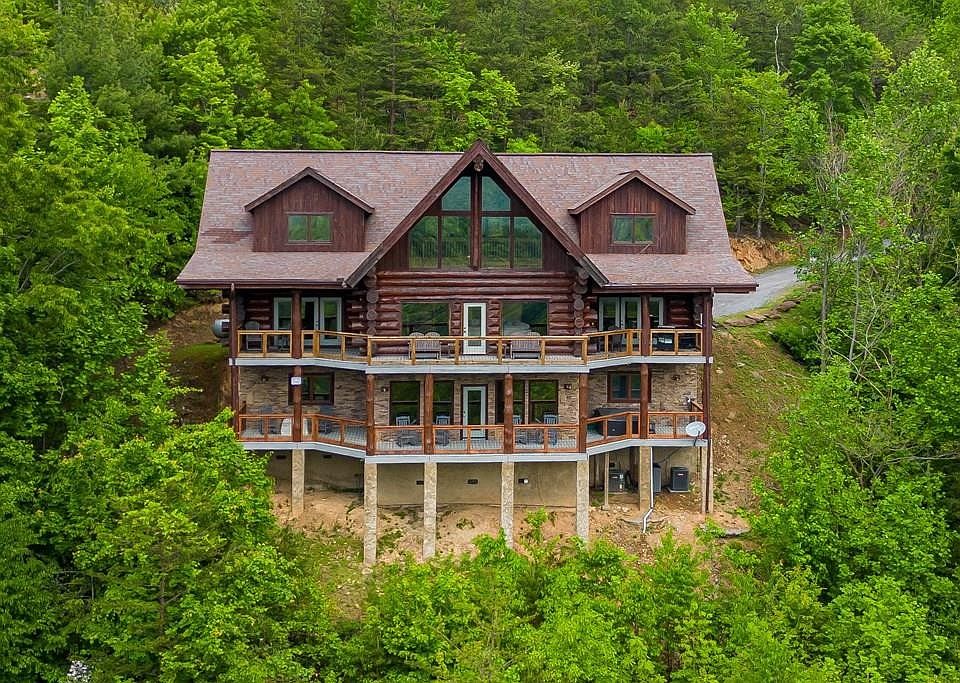 1st image of 419 Pinnacle Vista Rd
