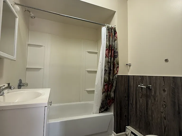 292 Catherine St #3 — Photo 9