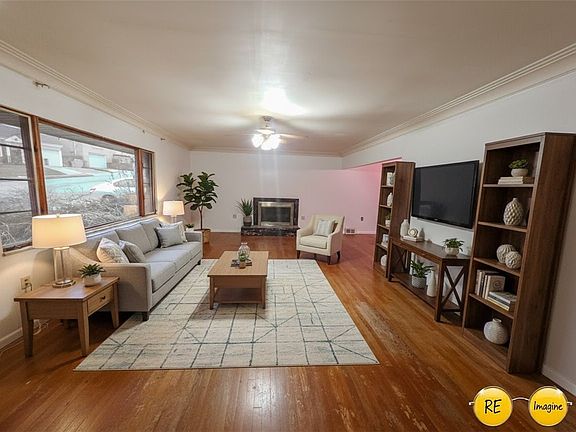 4th image of 2911 Myer Blvd
