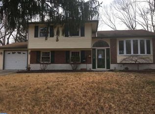 255 Winding Way Rd, Stratford, NJ 08084