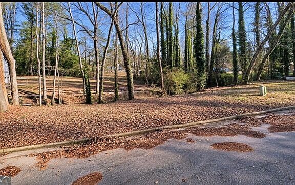 4th image of 3260 Harbor Woods Rd