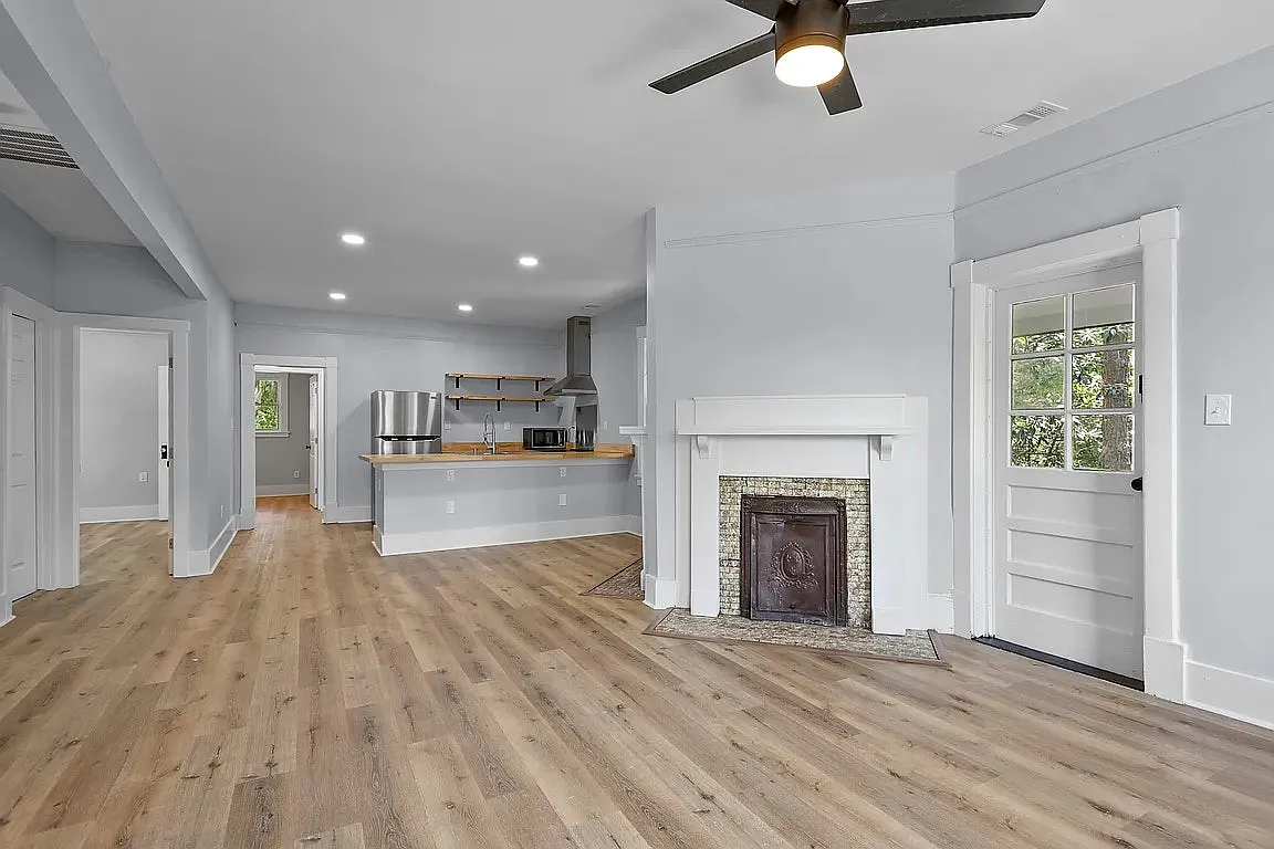 Building Photo - 910 E Duffy St #B