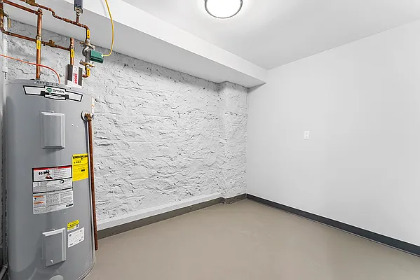 Rented by Compass | media 14