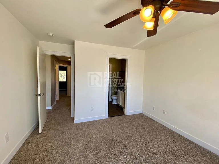 2021 Dove Creek Ct — Photo 18