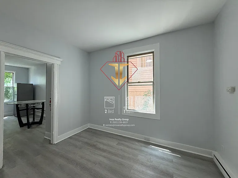 34 Clerk St #1R — Photo 9