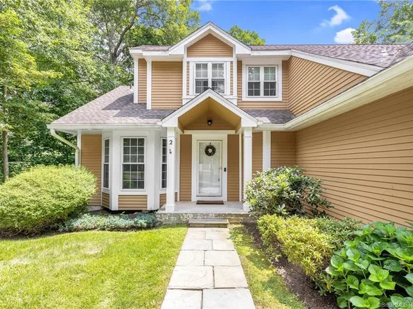 2 Eden Court, Monroe, CT 06468