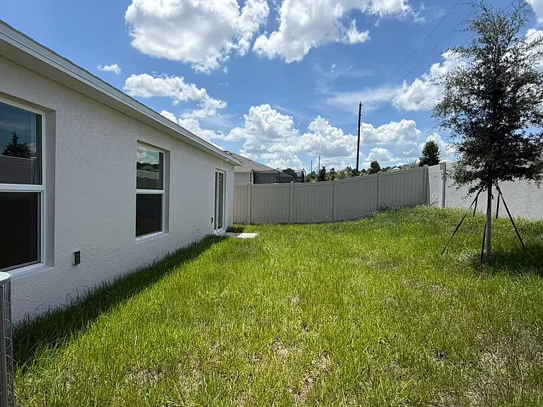 391 Artemis St — Photo 16