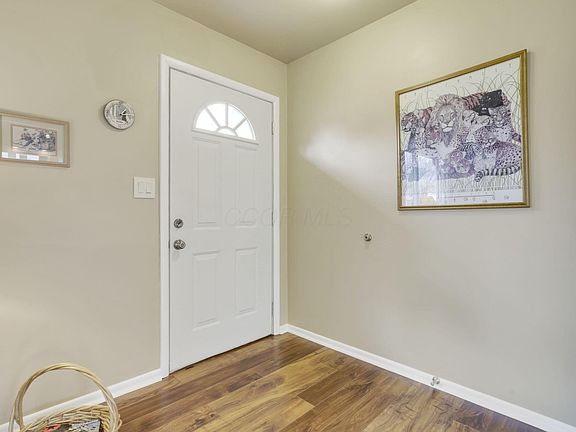 4th image of 6871 Ardelle Dr
