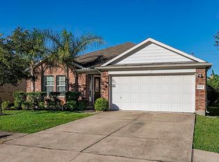 4511 Estate Dr, Baytown, TX 77521