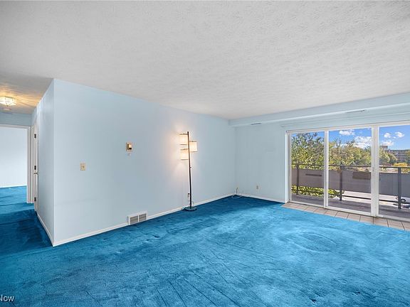 3rd image of 2112 Acacia Park Dr APT 424