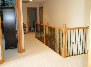 332 Salisbury Dr, Munster, IN 46321