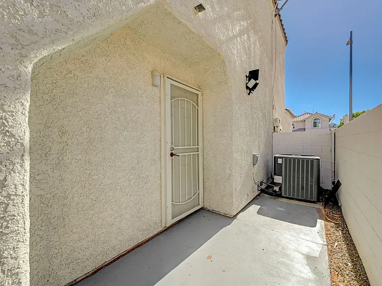 2616 Camphor Tree St — Photo 17