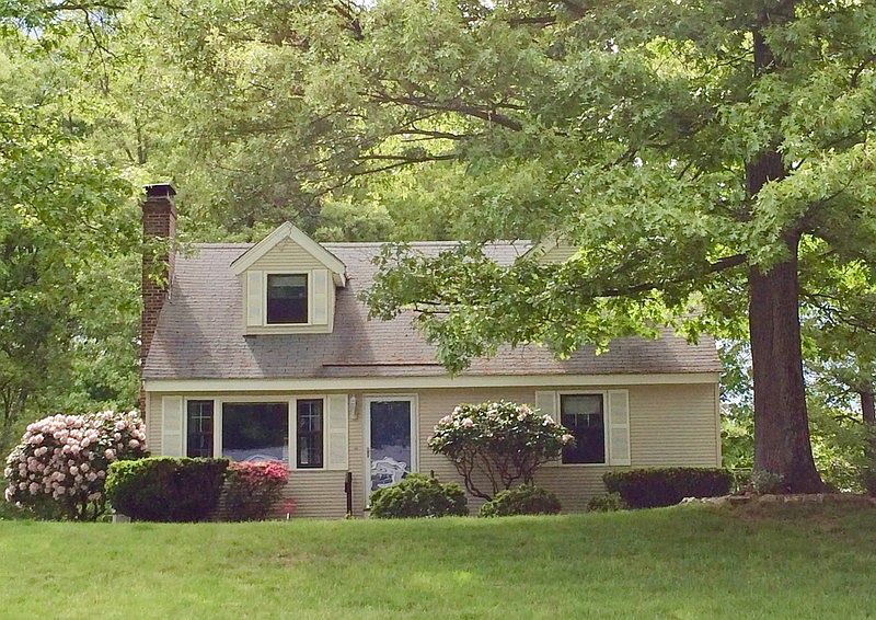 1st image of 14 Kenilworth Ln