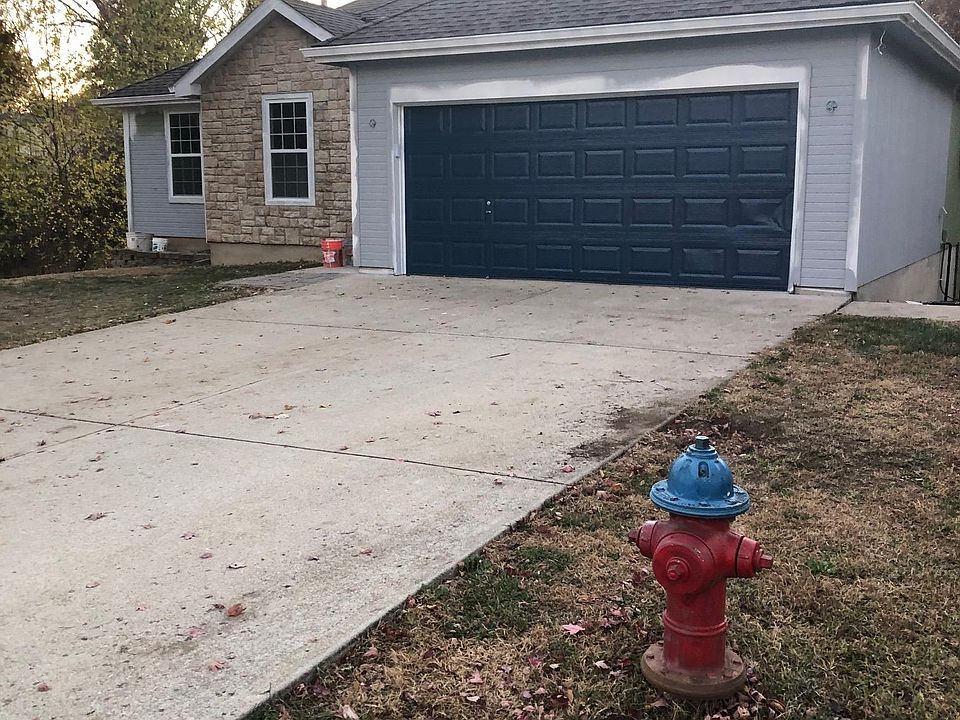 1st image of 3030 Girard Ave