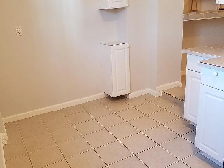1510 Isherwood St NE — Photo 7