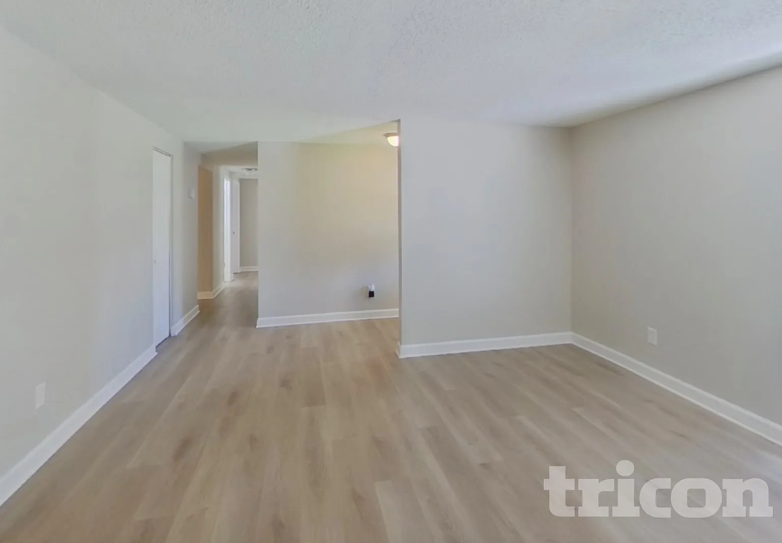 816 Granite Road Brandon FL — Photo 4