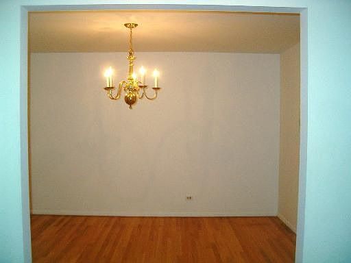 4th image of 3S439 Tamarack Dr