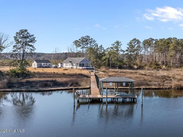 206 Dawson Creek Road, Arapahoe, NC 28510