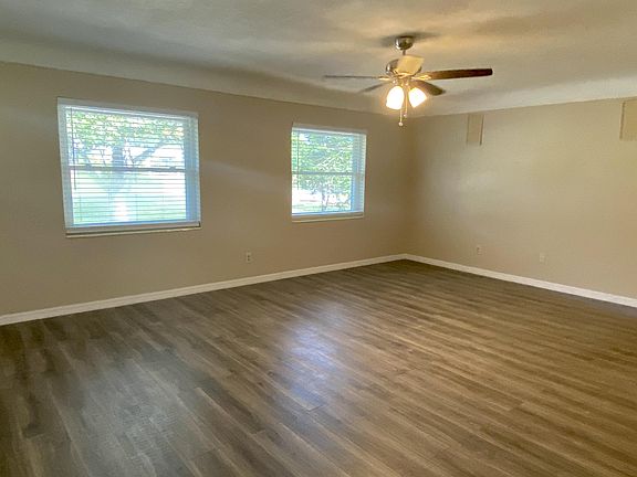 Living room - Big windows for lots of natural light
