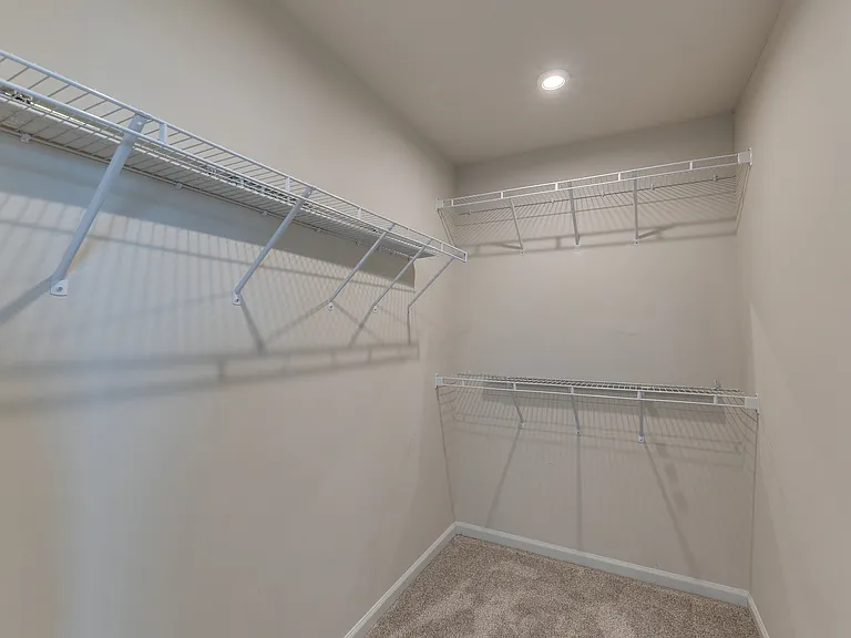 403 Sydney Dr — Photo 17