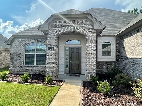 3rd image of 733 Hedgefield Way