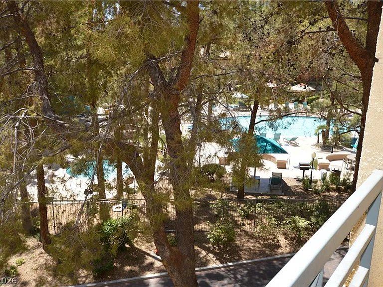 230 E Flamingo Rd #231 — Photo 7