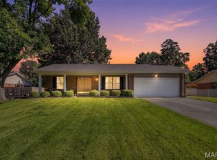 237 Mar El Ct, Ballwin, MO 63011