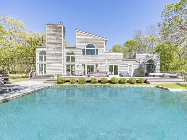 26 Laurel Dr