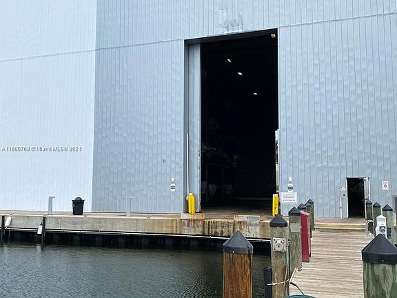 3rd image of 400 Sunny Isles Blvd #Dd-311