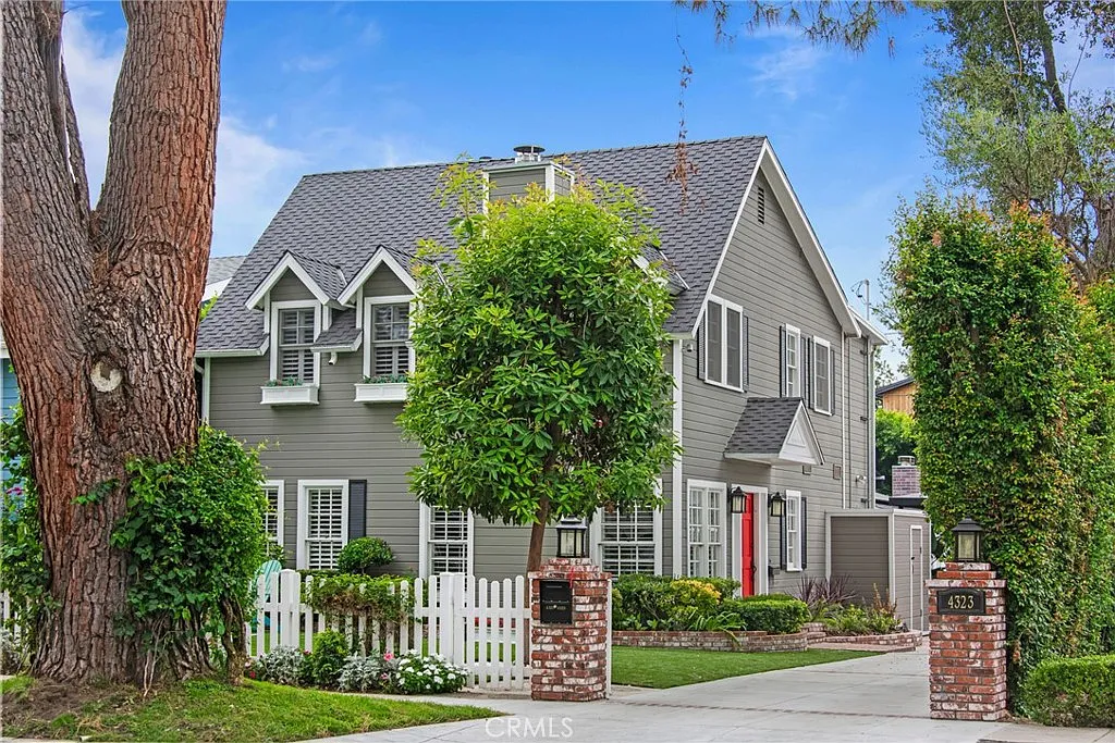 4 bed, 3.5 bath, 2770 sqft, $12,999 — Photo 1