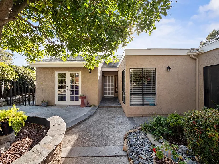 24232 Tahoe Ct — Photo 29