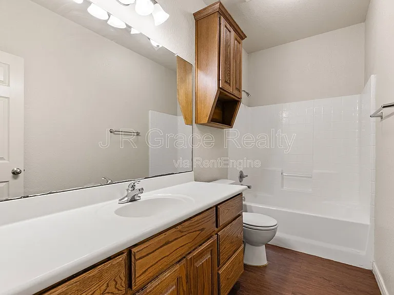 2100 Breezy Dr — Photo 13
