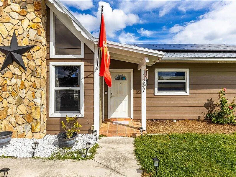 4 bed, 2.0 bath, 1750 sqft, $3,500 — Photo 3
