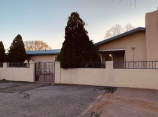 807 Calle Saragosa, Santa Fe, NM 87505